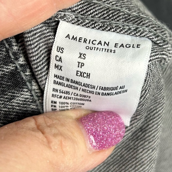 American Eagle Women's Oversized XS Black Acid Dark Wash Long Denim Jacket - Picture 9 of 9